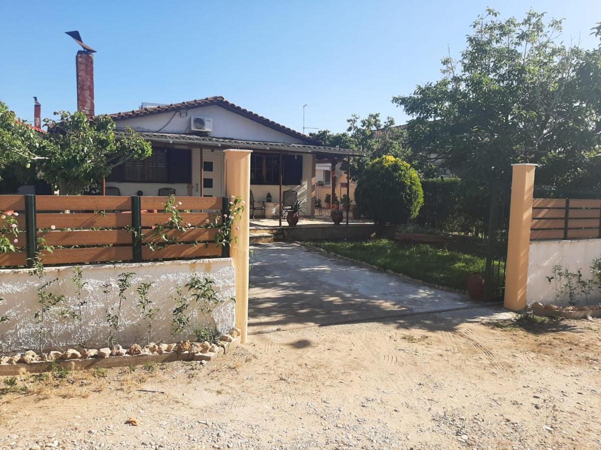 Tota'S Family House, 4 Min Walk To The Beach Levendokhórion Exterior foto