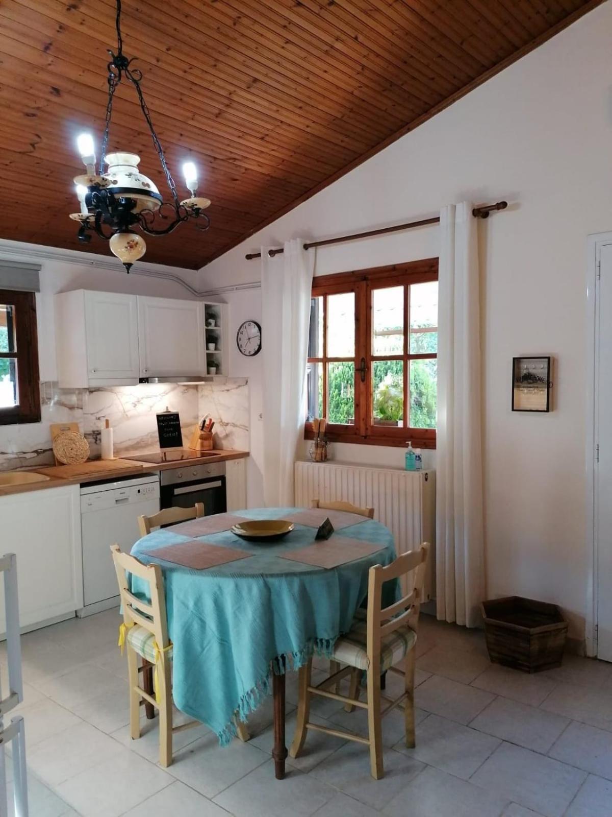 Tota'S Family House, 4 Min Walk To The Beach Levendokhórion Exterior foto