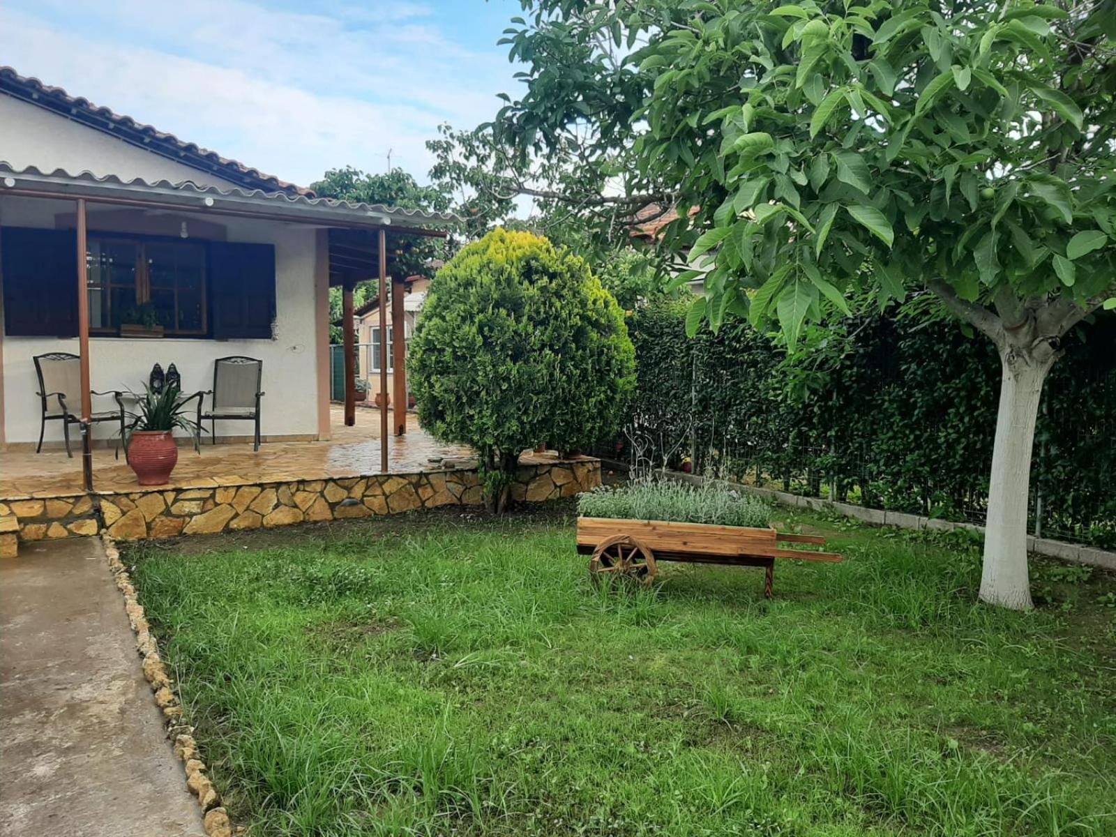 Tota'S Family House, 4 Min Walk To The Beach Levendokhórion Exterior foto